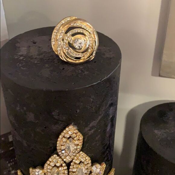 🎉1 hr sale🎉Cache ring 💍 - Picture 1 of 6